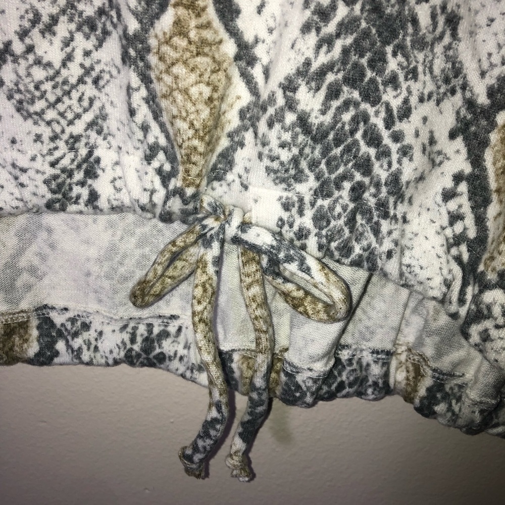 Express Snake Print Soft Animal Print Top Blouse XS - Picture 3 of 6